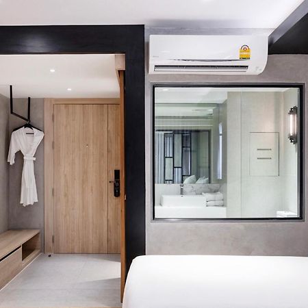 Loft Bangkok Hotel Exterior photo