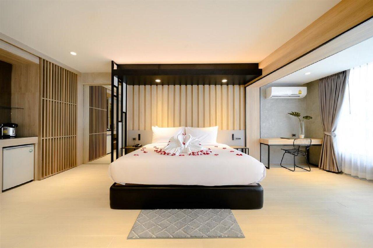 Loft Bangkok Hotel Exterior photo