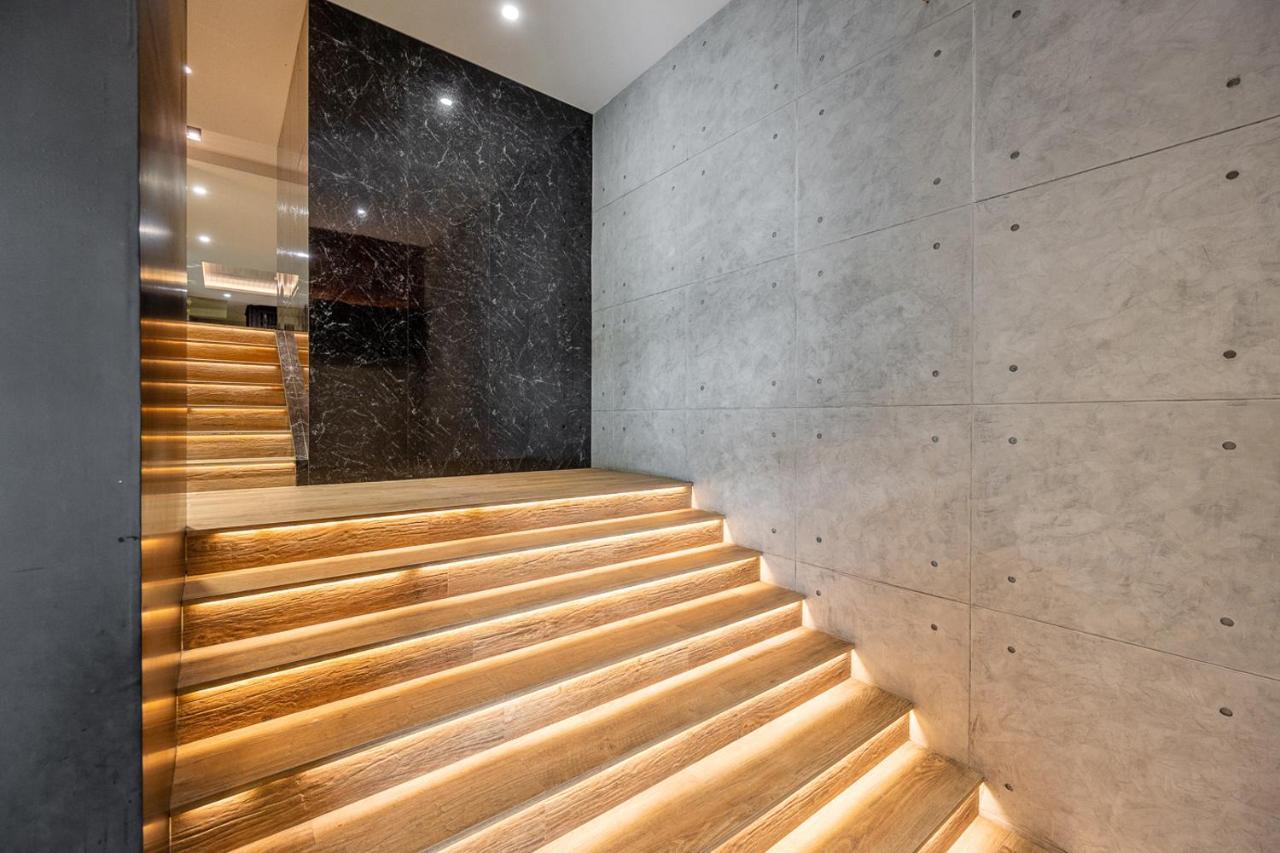 Loft Bangkok Hotel Exterior photo