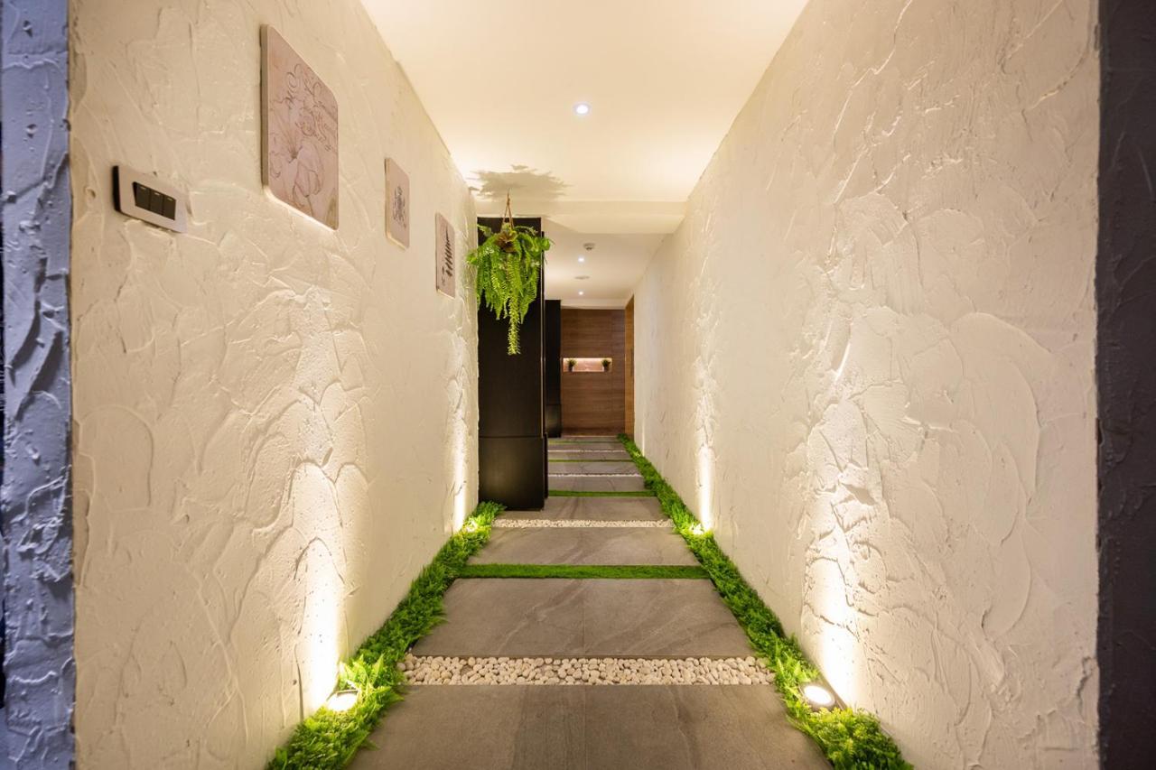 Loft Bangkok Hotel Exterior photo