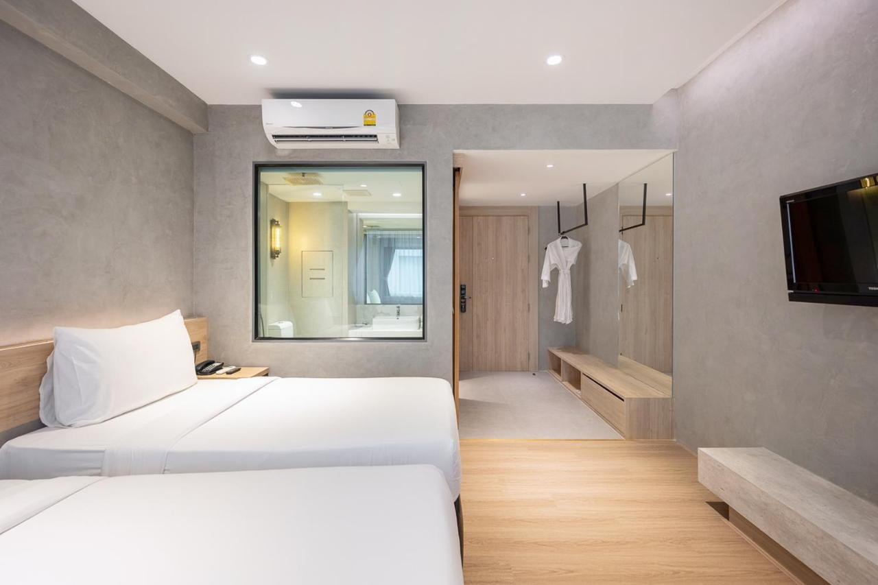 Loft Bangkok Hotel Exterior photo