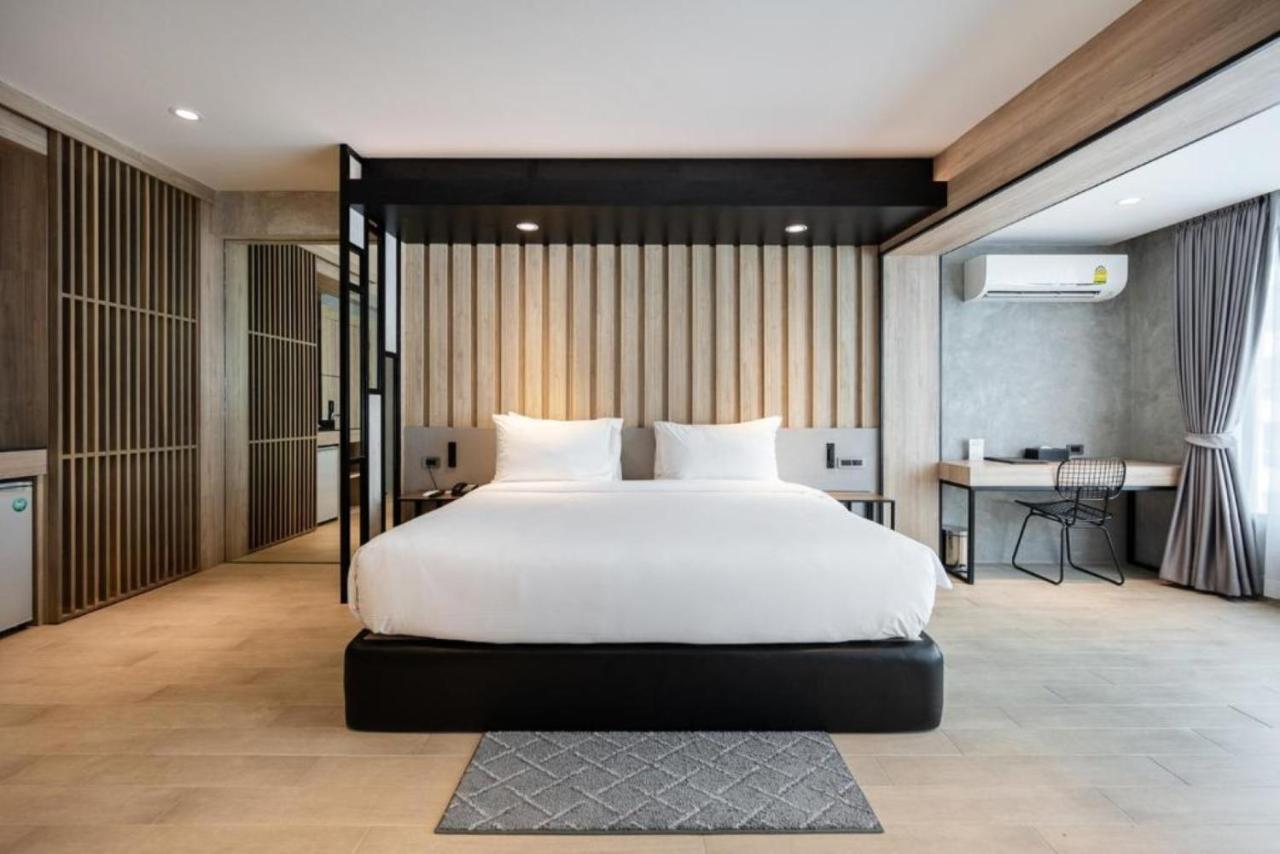 Loft Bangkok Hotel Exterior photo