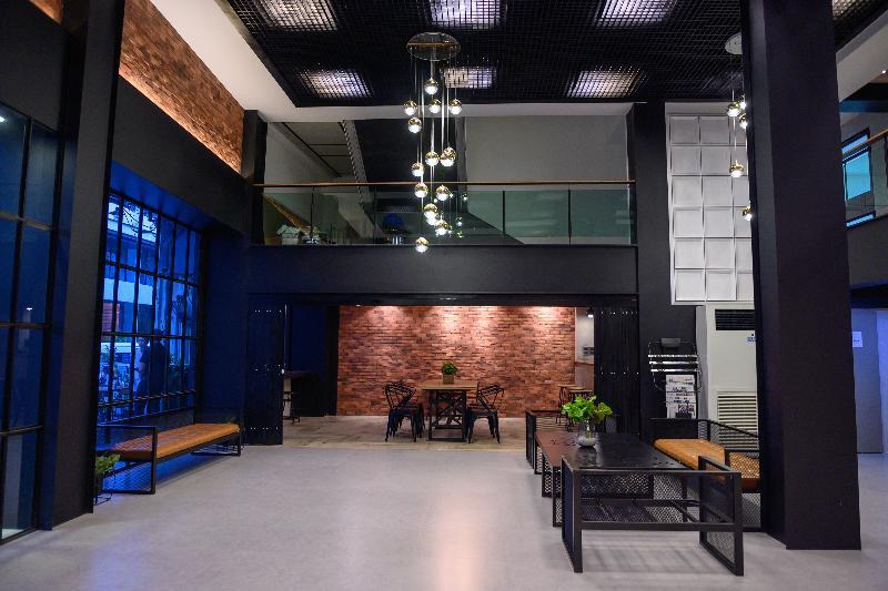 Loft Bangkok Hotel Exterior photo