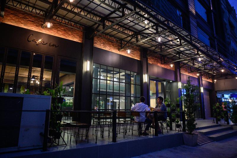 Loft Bangkok Hotel Exterior photo